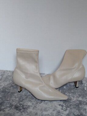 ✨ STUNNING Ángel Alarcón Pointed-Toe Kitten-Heel Sock Boots ✨